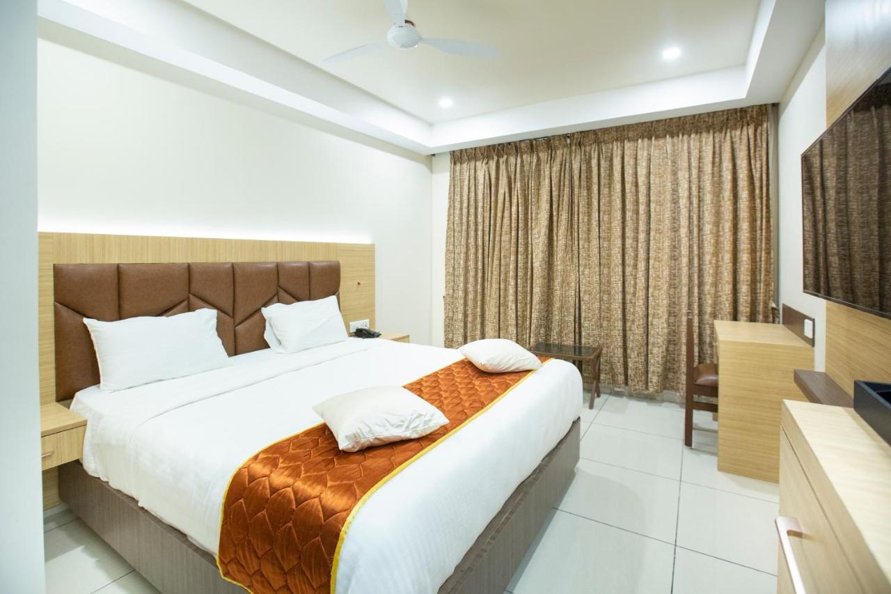 Lee-Benz Ark Hotel كومباكونام المظهر الخارجي الصورة